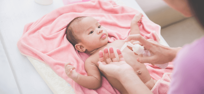 10 Rekomendasi Body Lotion untuk Bayi yang Aman dan Bebas Bahan Berbahaya untuk Bayi