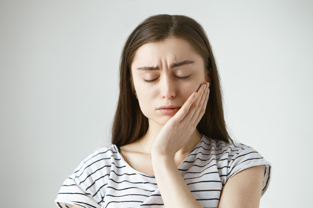 5 Obat Sakit Gigi Alami yang Bisa Dikonsumsi di Rumah