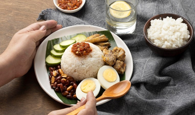 Kalori Nasi Uduk, Manfaat, Resiko, dan Tips Sehat Saat Mengonsumsinya